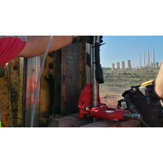 Multipoint piezometry s vibrující strunou